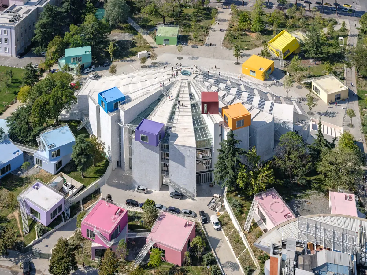 La Piramide di Tirana ristrutturata